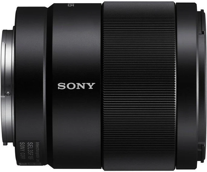 Objektiv 35 mm f/1.8, montaža Sony E