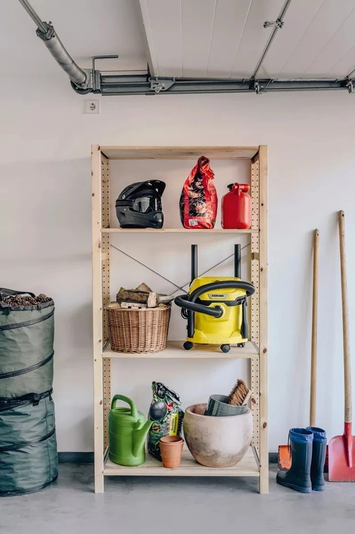 Sesalnik za suho in mokro Kärcher WD 2 Plus V-12/4/18, 12 L, 1000 W, z vrečko za prah, črn