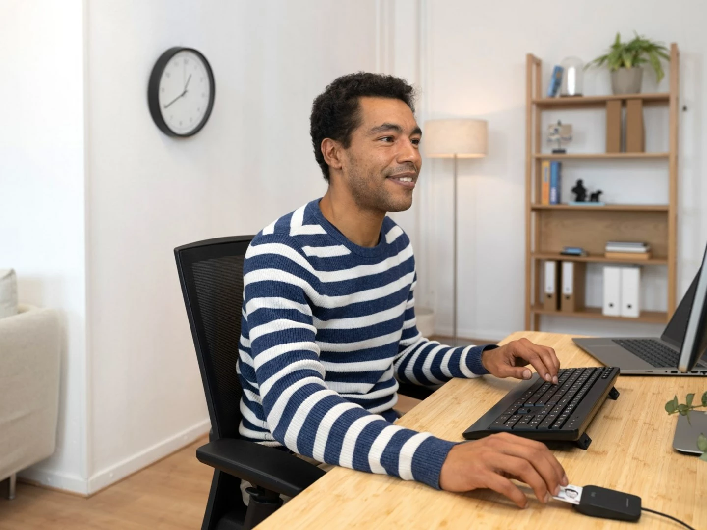 Čitalec pametnih kartic Trust Primo, USB, črn