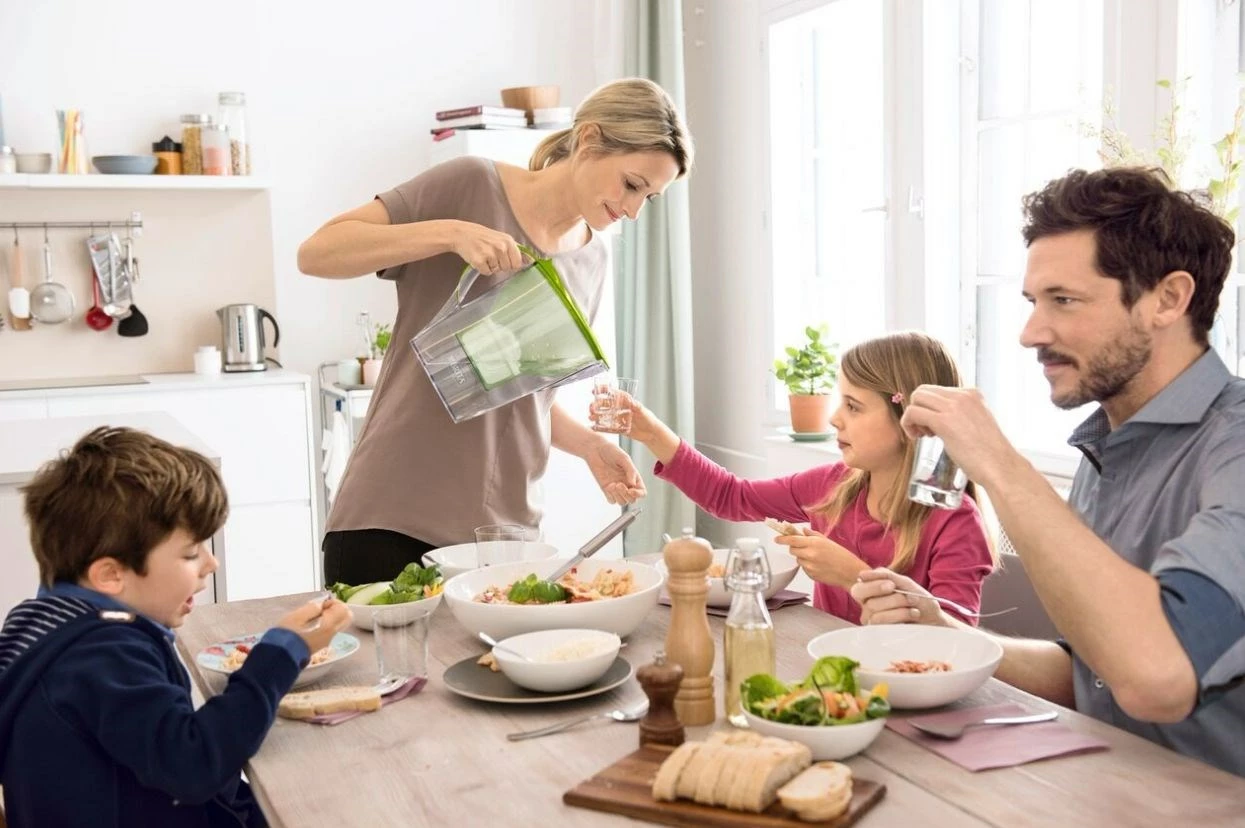 Filtrska vrč za vodo BRITA Marella, Maxtra Pro PP, 2,4 l, grafit