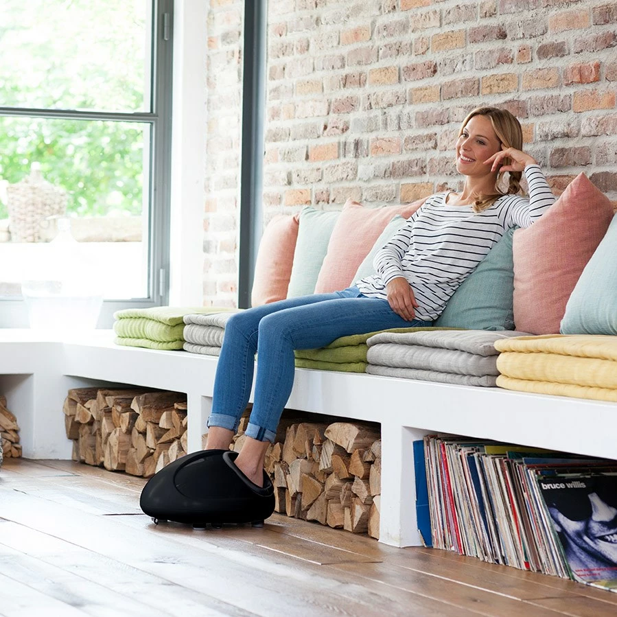 Masirnik za stopala Medisana FM 890, črn