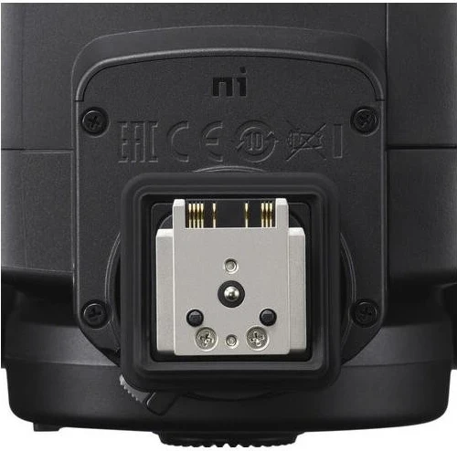 Strobosvetilka za profesionalno fotografijo Sony HVL-F60RM2