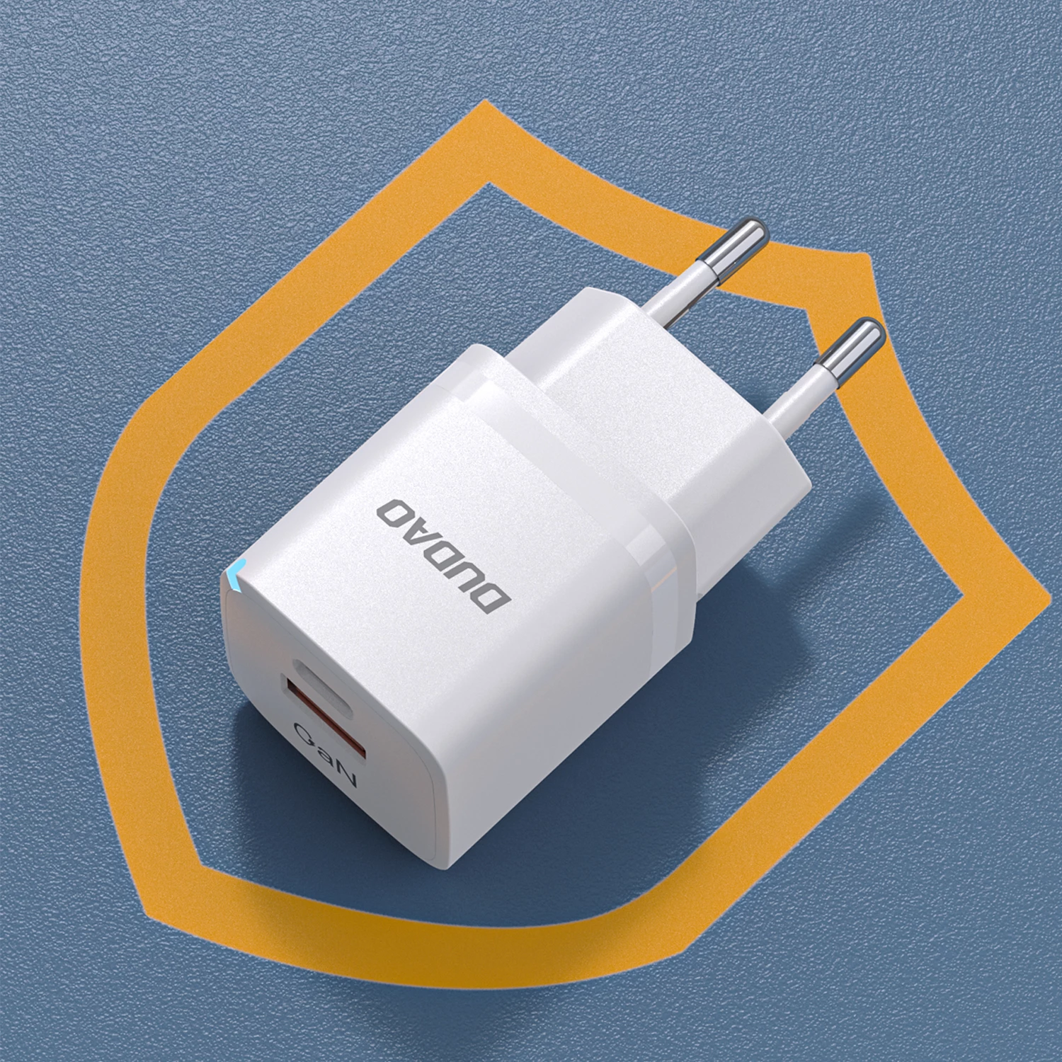 GaN stenski polnilec, Dudao A13ProEU, 33W, 2x USB-C/USB-A, bel