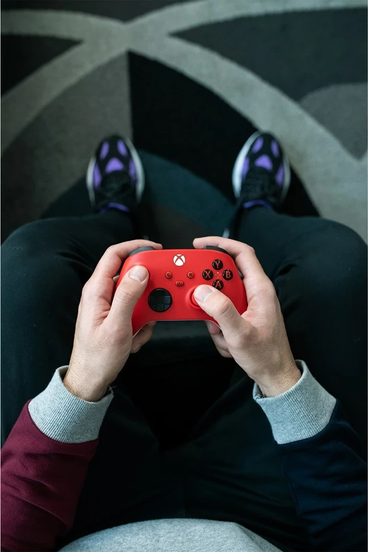 Brezzični igralni kontroler, Microsoft Xbox Wireless Controller QAU-00012, Bluetooth/USB, rdeč