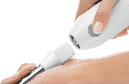 Ročni mešalnik 600 W, bel/siv Bosch MSM66110