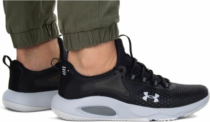 Superge, Under Armour Hovr Rise 4, črne