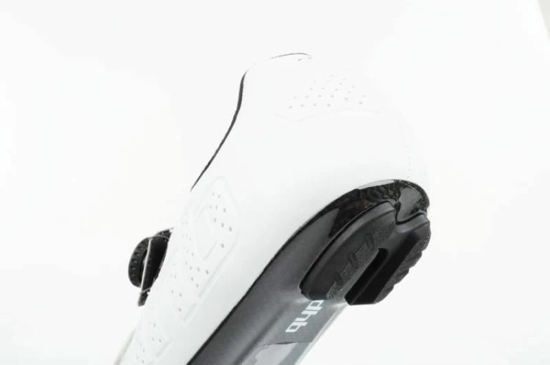 Kolesarske čevlje DHB Dorica M 2105-WIG-A1538, moški, beli Kolesarske čevlje DHB Dorica M 2105-WIG-A1538, moški, beli