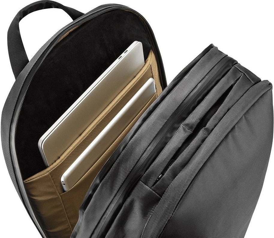 Nahrbtnik XD DESIGN BOBBY EXPLORE, 17\", črn