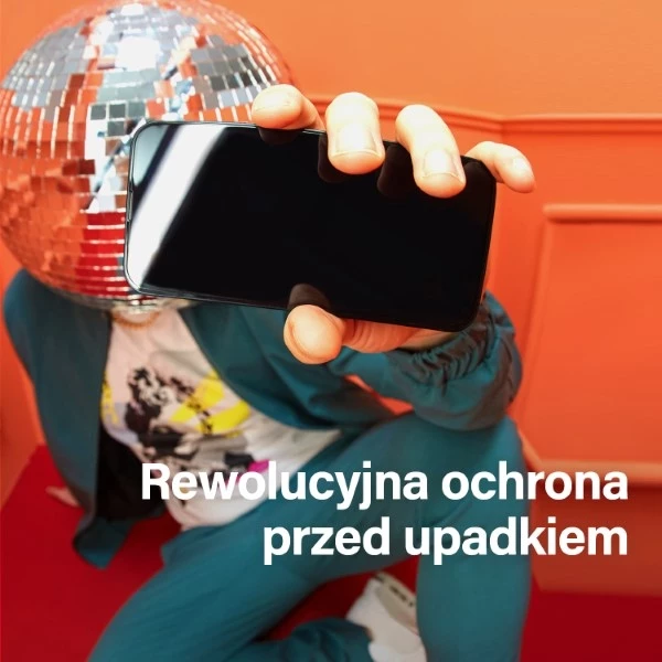 Zaščitno steklo PanzerGlass Re:fresh za iPhone 15 Pro Max s pozicionerjem