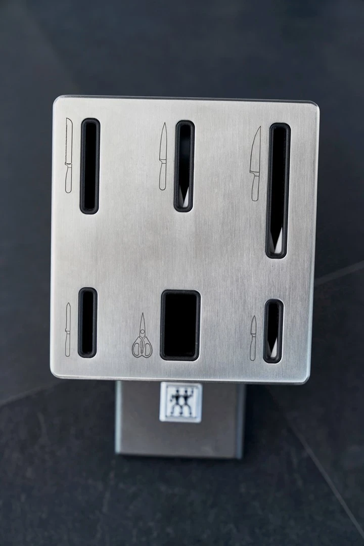 Komplet kuhinjskih nožev z avtomatskim ostrenjem Four Star, Zwilling 35148-507-0, 7 delov, sivi